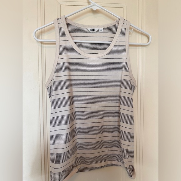 Uniqlo U cotton blend tank - Picture 3 of 6